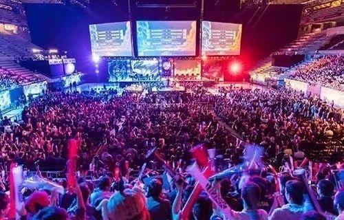 表现出色的 表现出色的